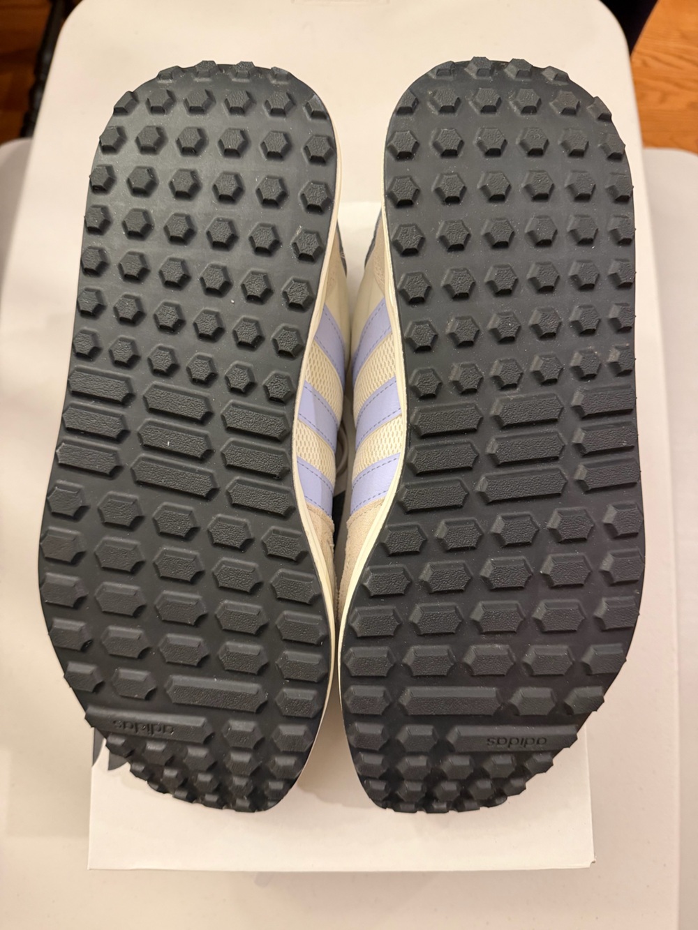 adidas Run 84 shoes - Picture 4 of 6